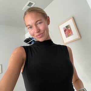 Meet your Posher, Carrie